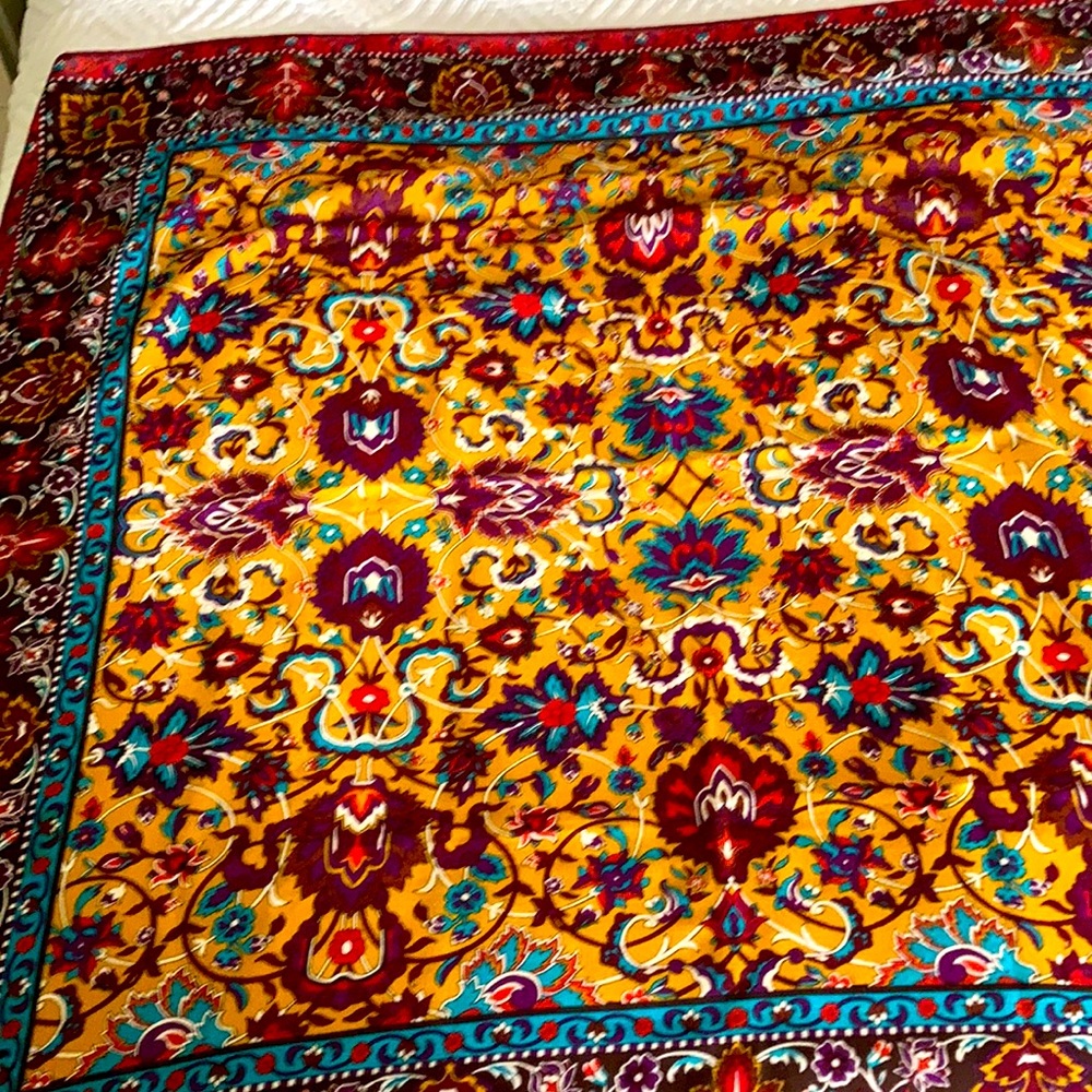 Kenzo Paris beautiful scarf big size 100 wool luxury item